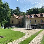 Manor House On The Danube Bend アパート *