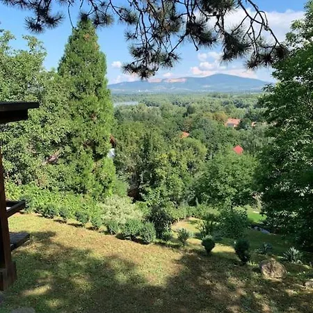 Manor House On The Danube Bend Tahitófalu