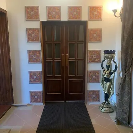 Manor House On The Danube Bend Tahitófalu