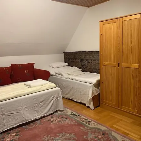 アパート Manor House On The Danube Bend