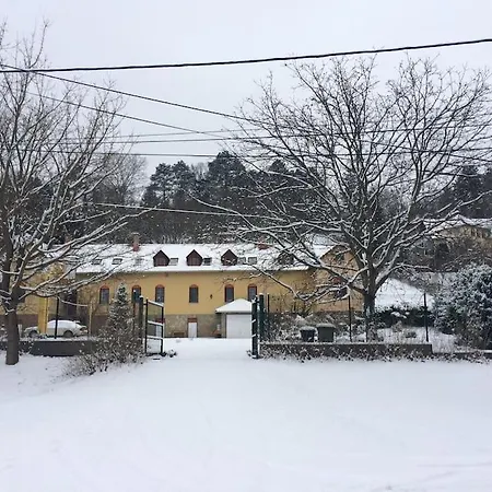アパート Manor House On The Danube Bend Tahitófalu