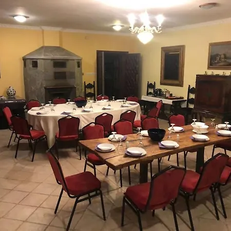 Manor House On The Danube Bend Apartman