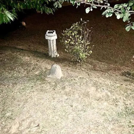 アパート Manor House On The Danube Bend *