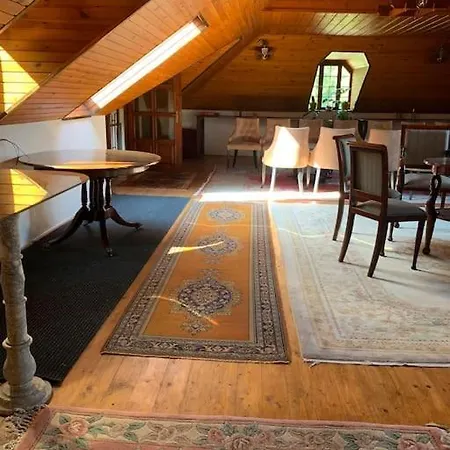 Manor House On The Danube Bend * Tahitotfalu