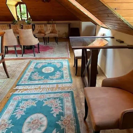 Manor House On The Danube Bend Tahitotfalu