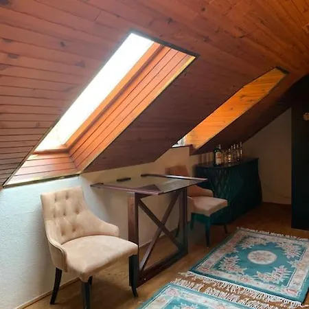 Manor House On The Danube Bend アパート Tahitófalu