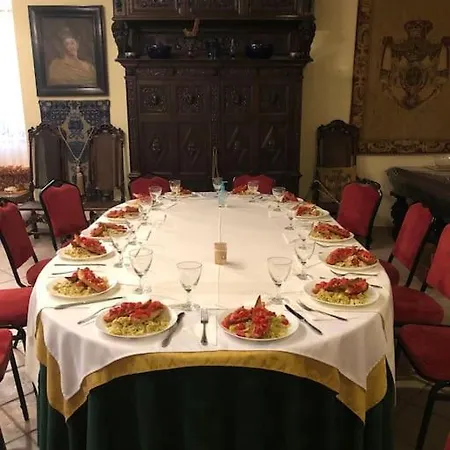 Manor House On The Danube Bend アパート