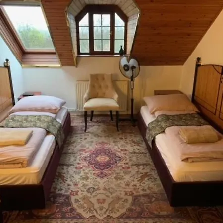 アパート Manor House On The Danube Bend Tahitófalu