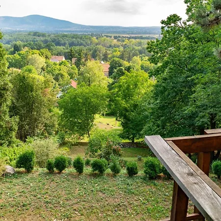 Manor House On The Danube Bend アパート Tahitófalu