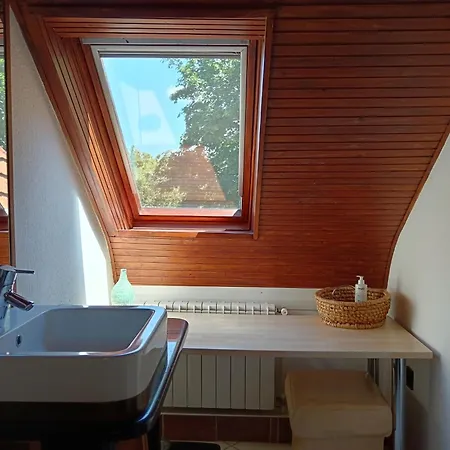 Manor House On The Danube Bend * Tahitófalu