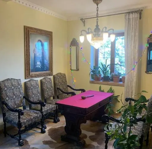 Manor House On The Danube Bend 아파트 *