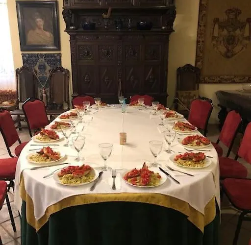 Manor House On The Danube Bend 아파트